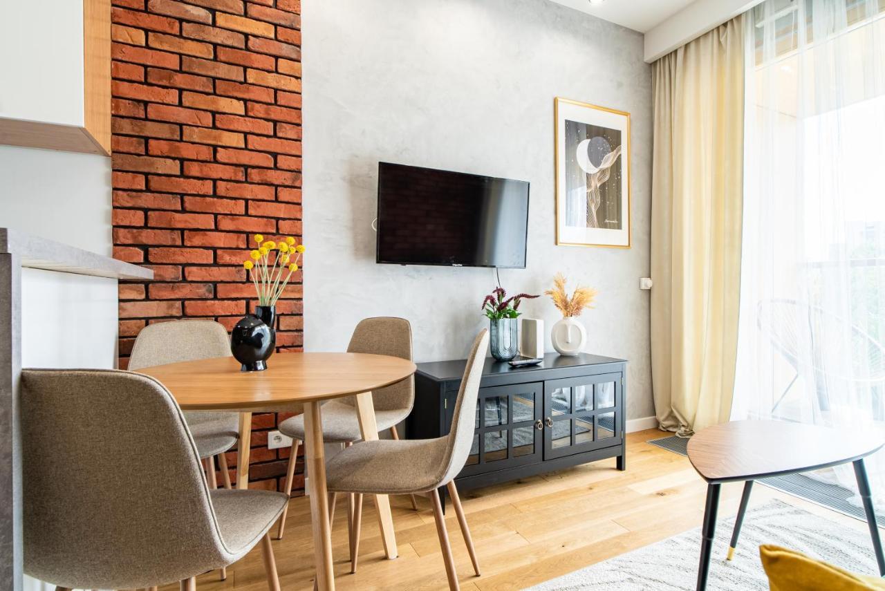 Apartamentysnu, Wola Premium II Z Parkingiem Warsaw Exterior photo